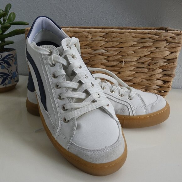 Nothing New Women's Saga One Low Top Sneaker - Navy - Picture 1 of 6